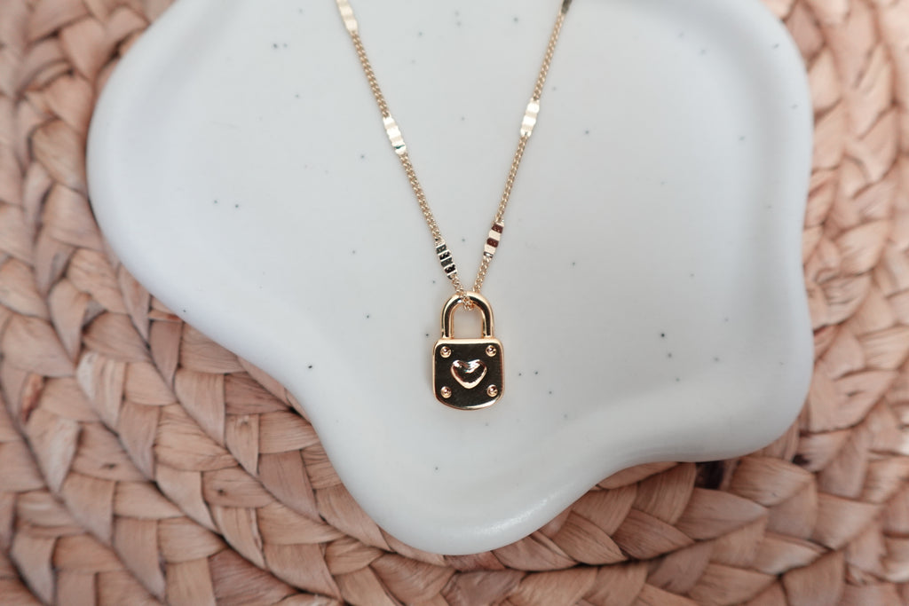 Lock necklace